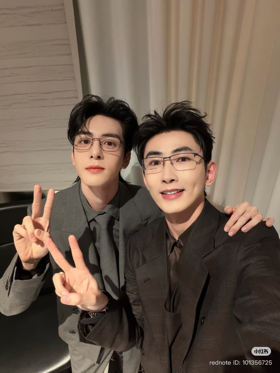 zsxarchives's tweet image. #ZengShunxi with host Yang Gen at today’s Emporio Armani x President event

#JosephZeng #曾舜晞
