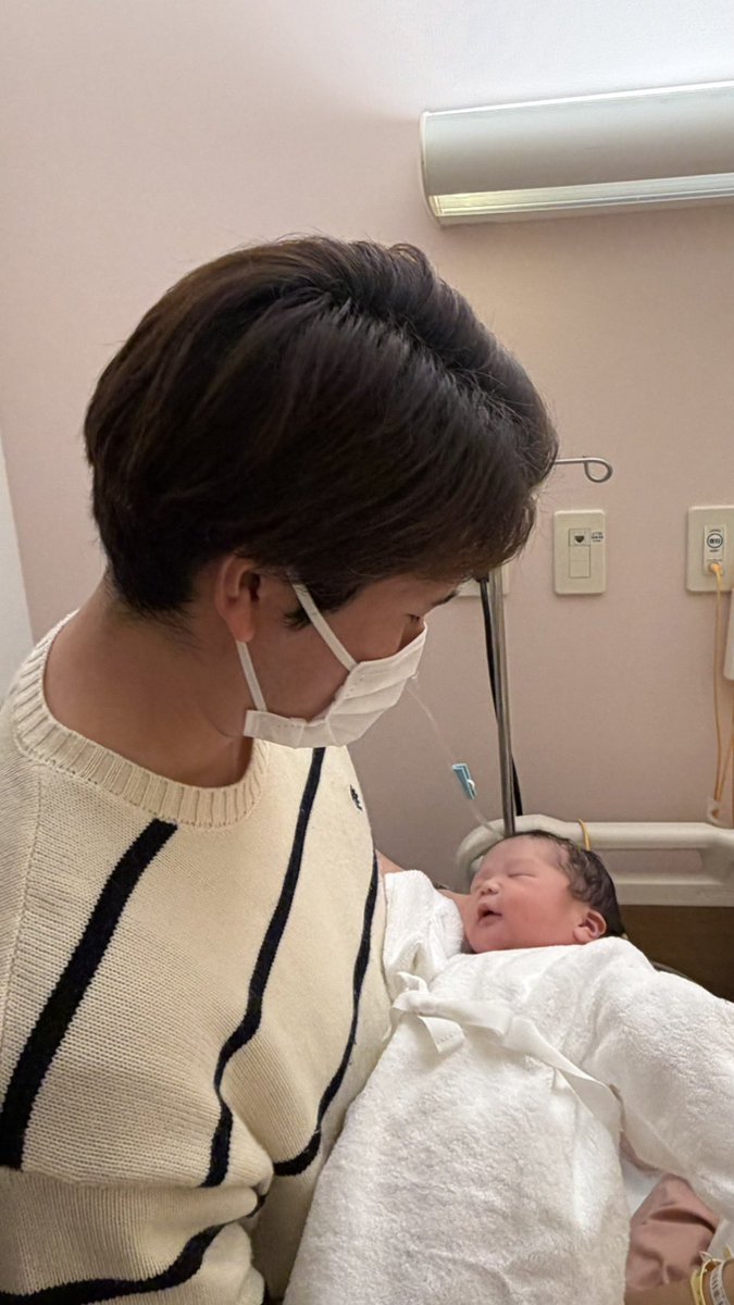 mine_1029's tweet photo. パパになりました。母子ともに無事でよかった、、、、 https://t.co/9EvMYlm7Kf