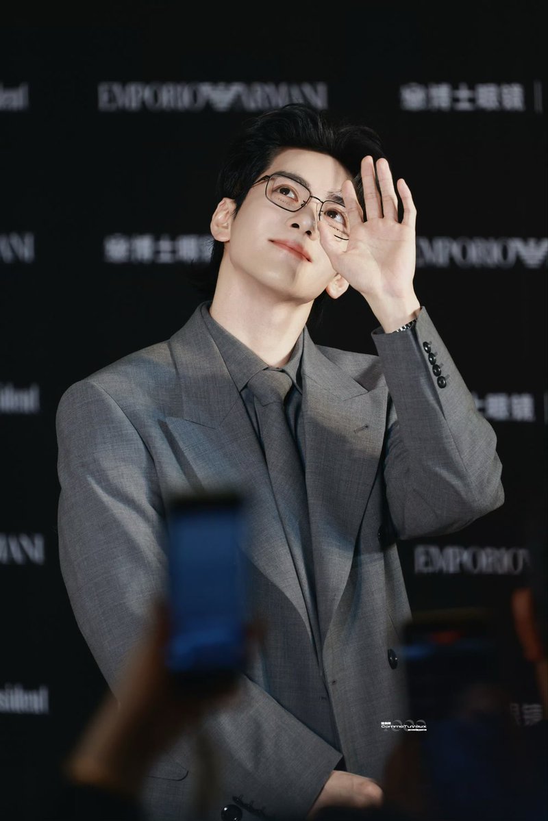 zsxarchives's tweet image. 2026.01.24 #ZengShunxi in Shenzhen for Emporio Armani x President event

 📸 by : CommeTuVeux1009 

#JosephZeng #曾舜晞