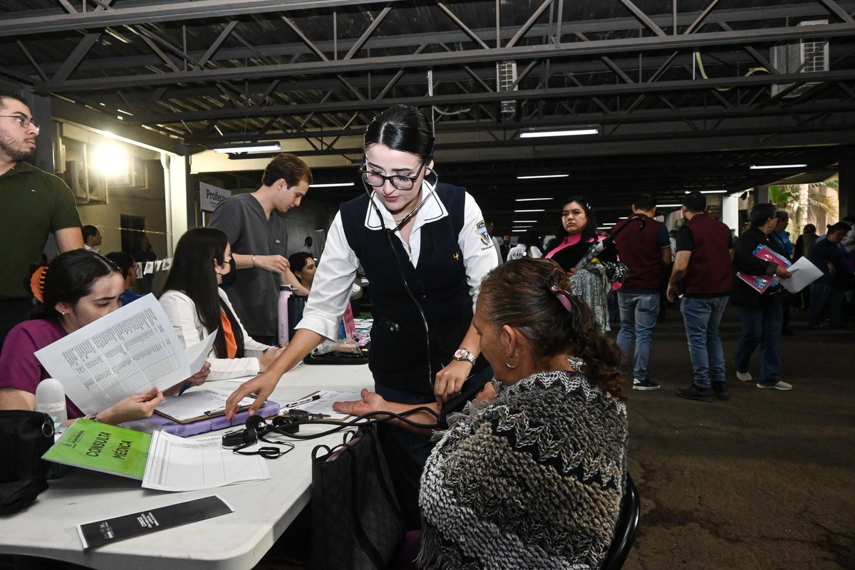 Hoy encabezamos la Jornada de Servicio por la Paz y la Seguridad Social en Cajeme, acercando apoyos y servicios gratuitos a cientos de familias. Atender las causas y fortalecer el tejido social es clave para construir paz y bienestar.

Agradecemos el respaldo permanente de la