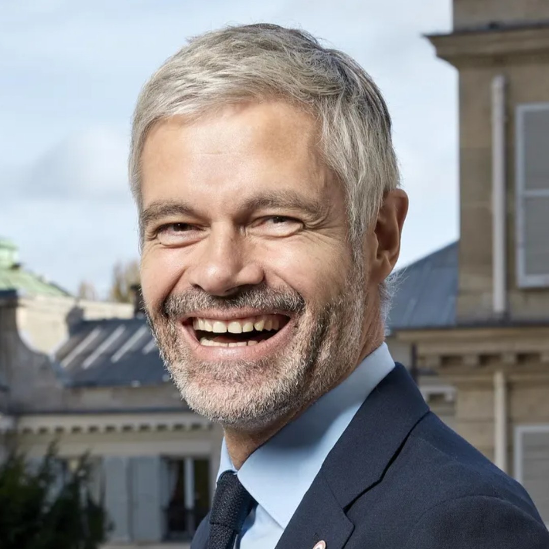 gauchecaca's tweet image. Olivier Faure et Laurent Wauquiez.
Deux bien beaux exemples de notre monde politique, deux hommes qui se disent courageux et de convictions.
Grandeur et décadence?
Non, plutôt decadence tout court.