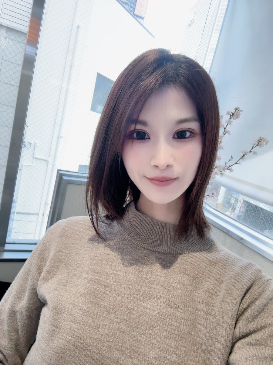 Osutoki's tweet photo. 3ヶ月経過
すっごく自然に仕上がって腫れもなく左右差もなくつっぱり感もない‼️
この前女の子の友達に「理想の顔すぎる〜！！！」って言われてめっちゃ嬉しかった☺️
やってよかった🤭 https://t.co/0Zf1rAdhh1