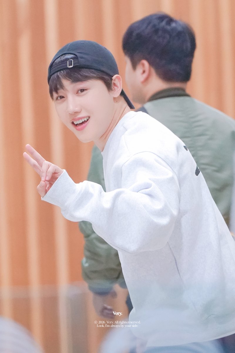Very_jj's tweet photo. 2025 #골든차일드 #이장준 https://t.co/2XcUhsU9EU