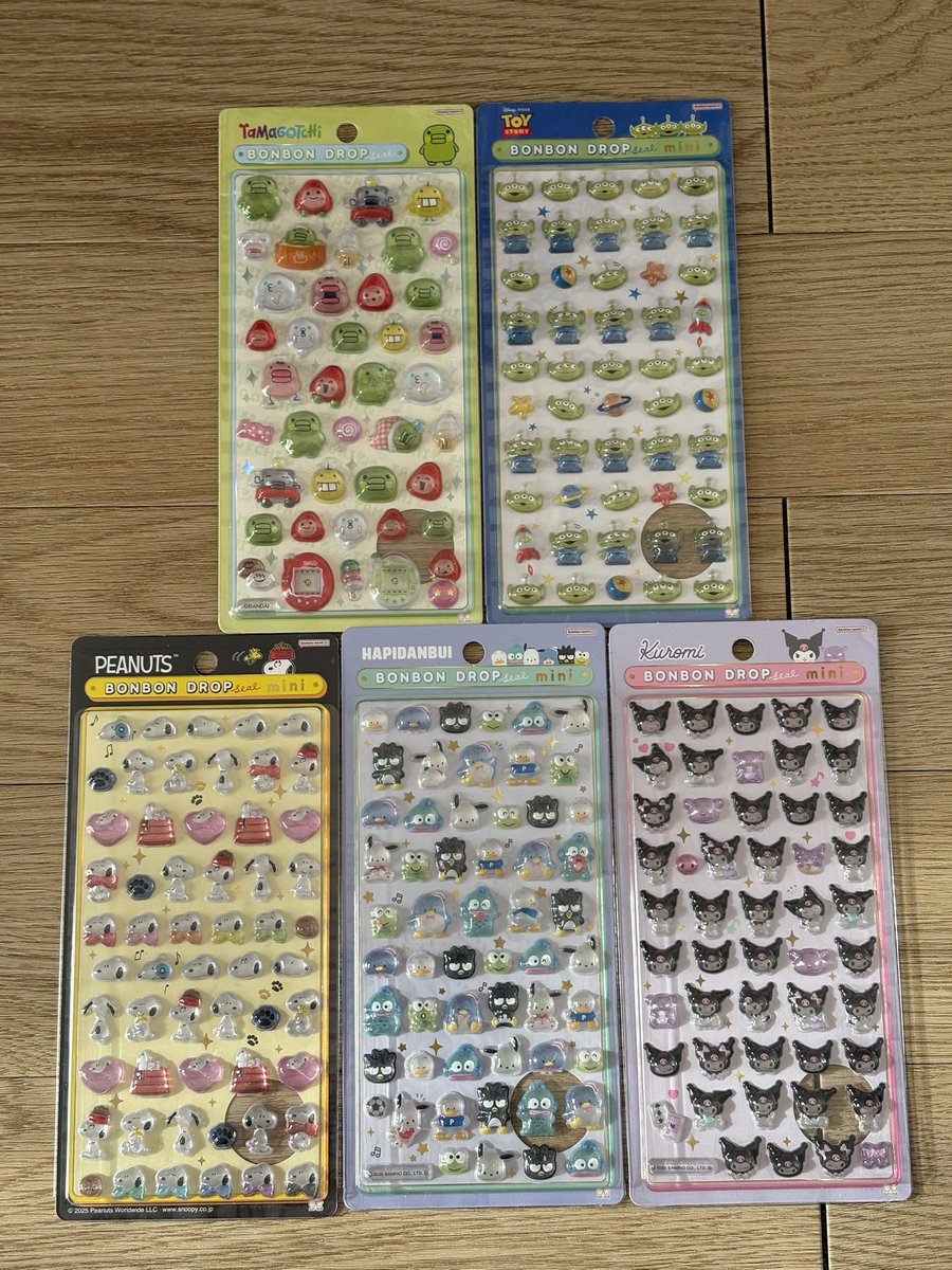 yka0806's tweet photo. @RiSaK0917 マイメロは交換分を所持しておらずで…
こちらの中ですといかがでしょうか？
出先の為、裏面は追ってお送りいたします。 https://t.co/YS6a8VPloB
