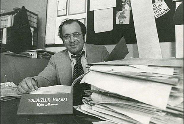 Uğur Mumcu katledileli 33 yıl oldu

Şöyle demişti mesleğimizin ustası Uğur Mumcu: “Devlet koltuklarına dayanarak kabadayılık yapanları, sanık sandalyesinde göreceğiz bir gün”