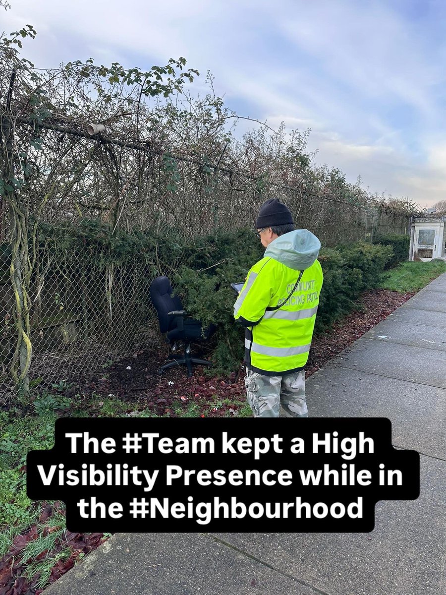 CollingwoodcpcC's tweet photo. @CollingwoodCPC Thursday January 22nd
Our 2nd #Patrol was
dispatched to our
#CommercialDrive Community to serve as Eyes and Ears to the Community.
They dealt w/ numerous issues, like collecting #UsedNeedles.
Well done #Team for being out this afternoon & being a Presence. https://t.co/IUGuwbtUzV