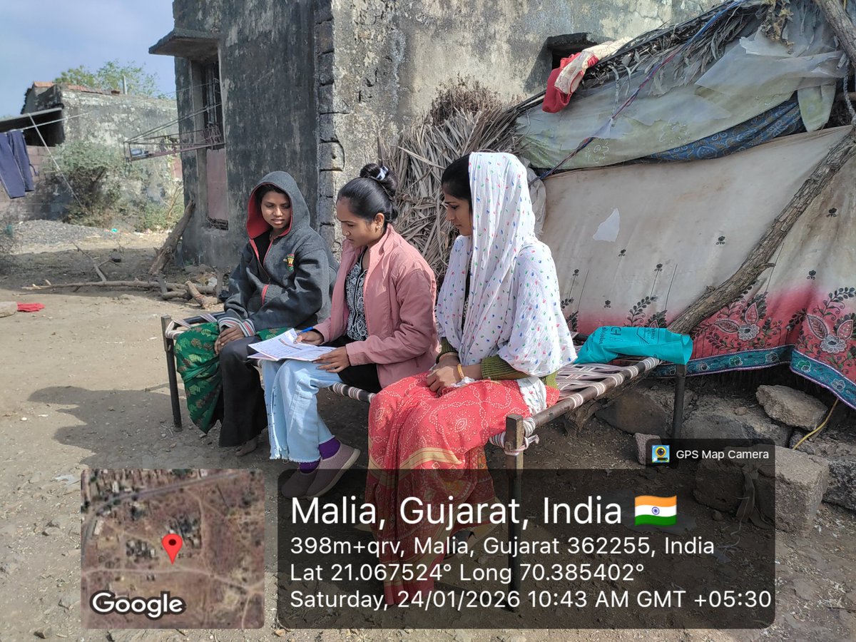 ArogyaAam71547's tweet photo. આજ રોજ આયુષ્ય‌‌‌માન આરોગ્ય મંદિર ચુલડીના ઝુપડપટ્ટી વિસ્તારમાં રહેતા અતિ જોખમી લક્ષણો ધરાવતી સગર્ભા માતાની મુલાકાત અંતર્ગત સરકારી જીલ્લા હોસ્પિટલમાં પ્રસુતિ કરાવવા માટે તેમજ ન્યુટ્રીશન વિશે યોગ્ય માર્ગદર્શન આપવામાં આવેલ.... https://t.co/fD0iVCdCJN