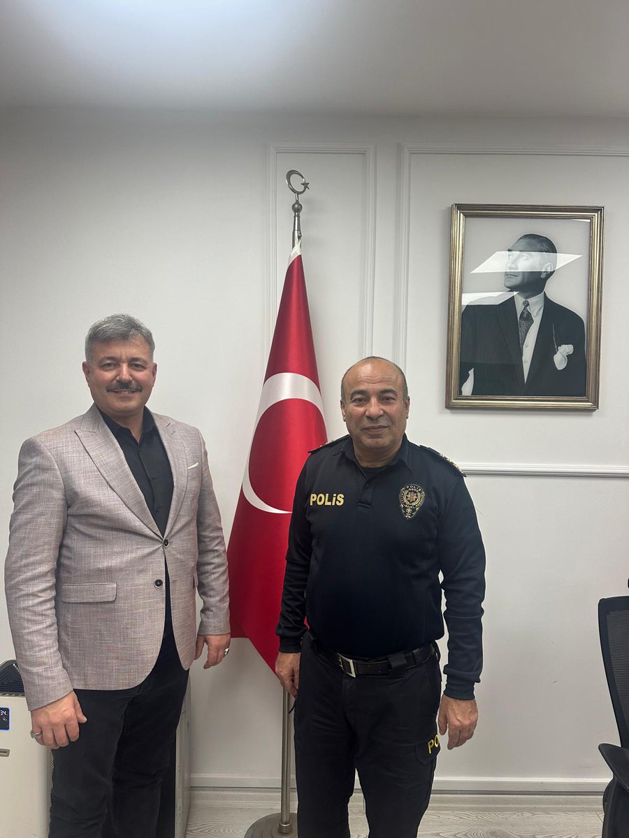 📍 Sapanca İlçe Emniyet Müdürlüğü

Sapanca İlçe Emniyet Müdürümüz Sn Yusuf Özenç'i  ziyaret ettik. 

Kıymetli misafirperverlikleri için çok teşekkür ediyoruz. 

Ramazan ÜNAL
Sakarya Yozgatlılar Dernek Başkanı