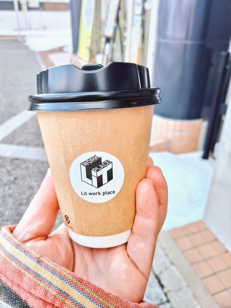 nanamaruco705's tweet photo. フォーカスライトの追っかけする為、なはんプラザに行く前にLitworkplaceのホットジンジャーレモネードでぬぐだまり中🍋
#Litworkplace
#岩手食いしん坊
# https://t.co/5VnpG0cbdT