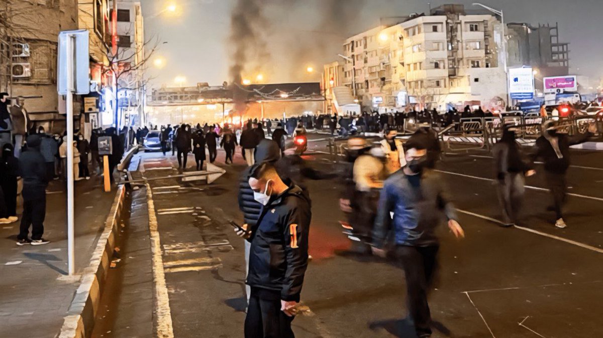 Negar_Anarchism's tweet photo. A Critique of the Mass Mobilization Strategy

https://t.co/yzbhRgW9bh

#Mass_Movement
#Mass_Mobilization
#Strategy
#Anarchism
#Post_Left_Anarchism
#Critique
#Criticism https://t.co/be2Io4A8sX