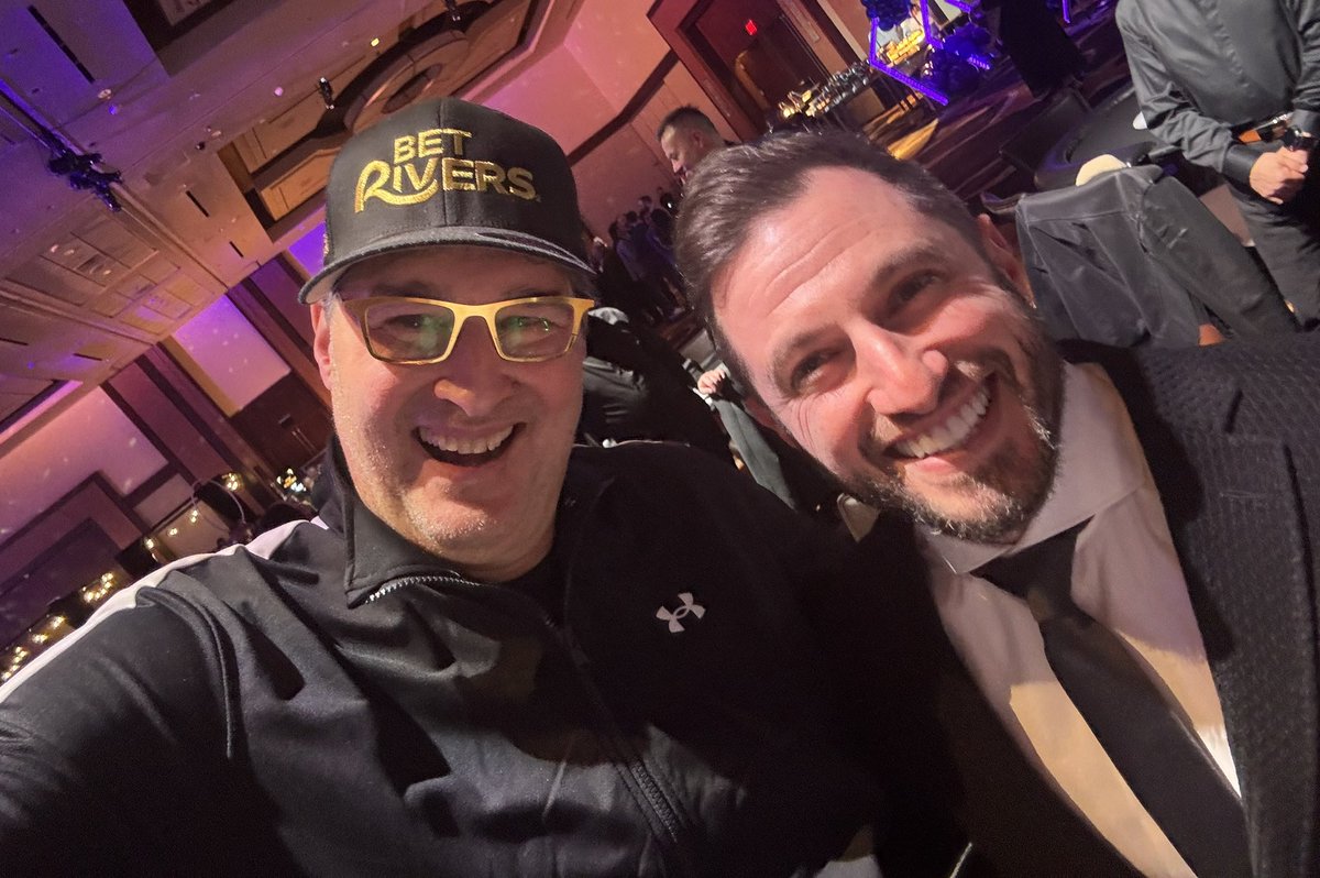 phil_hellmuth tweet media