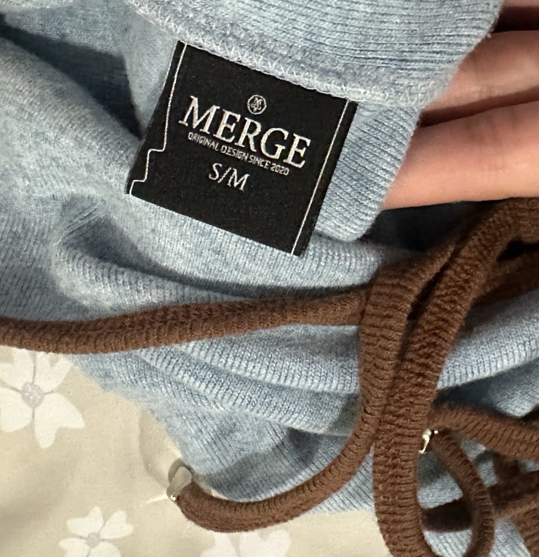 mojiwhirl's tweet photo. ส่งต่อเสื้อและกางเกง merge used once ka ไม่มีตำหนิเหมือนใหม่มาก ดูเพิ่มเติมได้น้า
💌 เสื้อ 300 (s/m)
💌 กางเกง 350 (m)
💟 นัดรับได้ตามแนว รฟฟ

#ส่งต่อเสื้อผ้ามือสอง #ส่งต่อmerge #โล๊ะตู้เสื้อผ้า #ส่งต่อgentlewoman #ส่งต่อstylist #โล๊ะตู้เสื้อผ้ามือสอง #ส่งต่อเสื้อผ้ามือ2 https://t.co/FwSMIlHl99