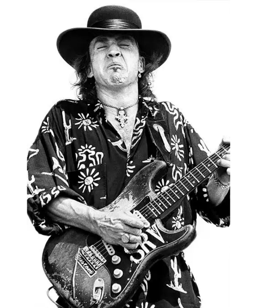TBonesPrimeCuts's tweet image. #JforJanuary

2️⃣3️⃣: Joy

Stevie Ray Vaughan and Double Trouble - “Pride and Joy”

Album: Texas Flood (1983)

#StevieRayVaughan #SRV 

Live at the El Mocambo: youtu.be/i0hVIrQm0KM?si…

I became a HUGE SRV fan in 1985. Saw him twice on his final tour. Once in 1989 &amp;amp; once in 1990.