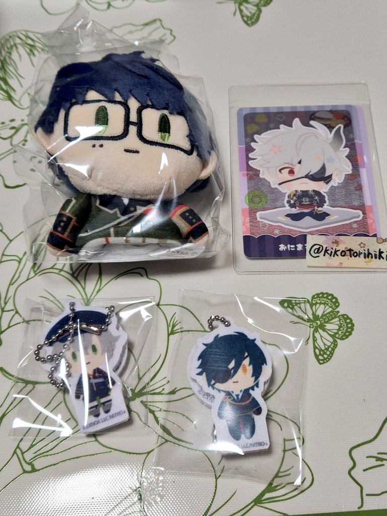 【交換】フリューくじ 刀剣乱舞 とうらぶ 御伴散歩 ぽちくじ 異種交換

譲▶B賞 篭手切
        D賞 ★燭台切 蛍丸

求▶︎C賞 鬼丸
        D賞 ★和泉守
        E賞  肥前

★は★同士優先です。郵送交換または明日夜、池袋で手渡し交換可能です。
お気軽にお声掛けください。