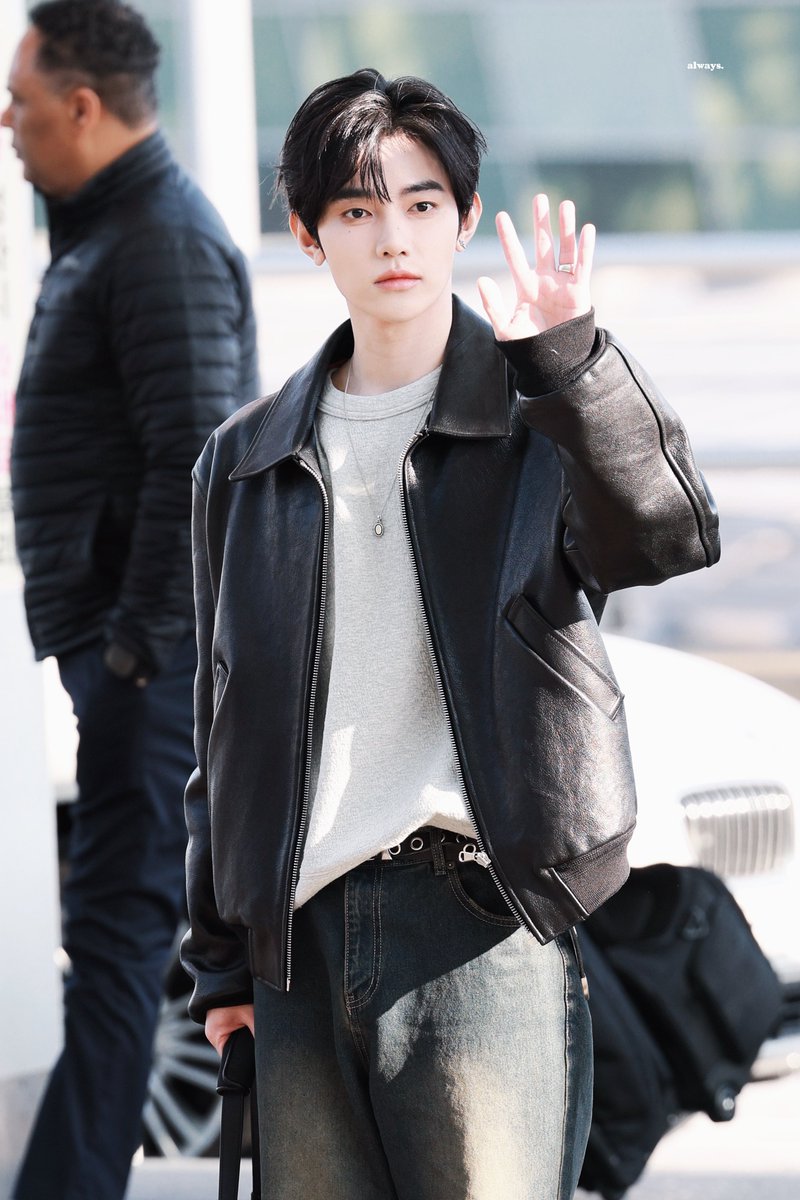 725_always's tweet photo. 260124 ICN 

눈부셔💫

#ZHANGHAO #장하오 #章昊 #ジャンハオ
#ZEROBASEONE #ZB1 #제베원 https://t.co/XyePnZ75H2