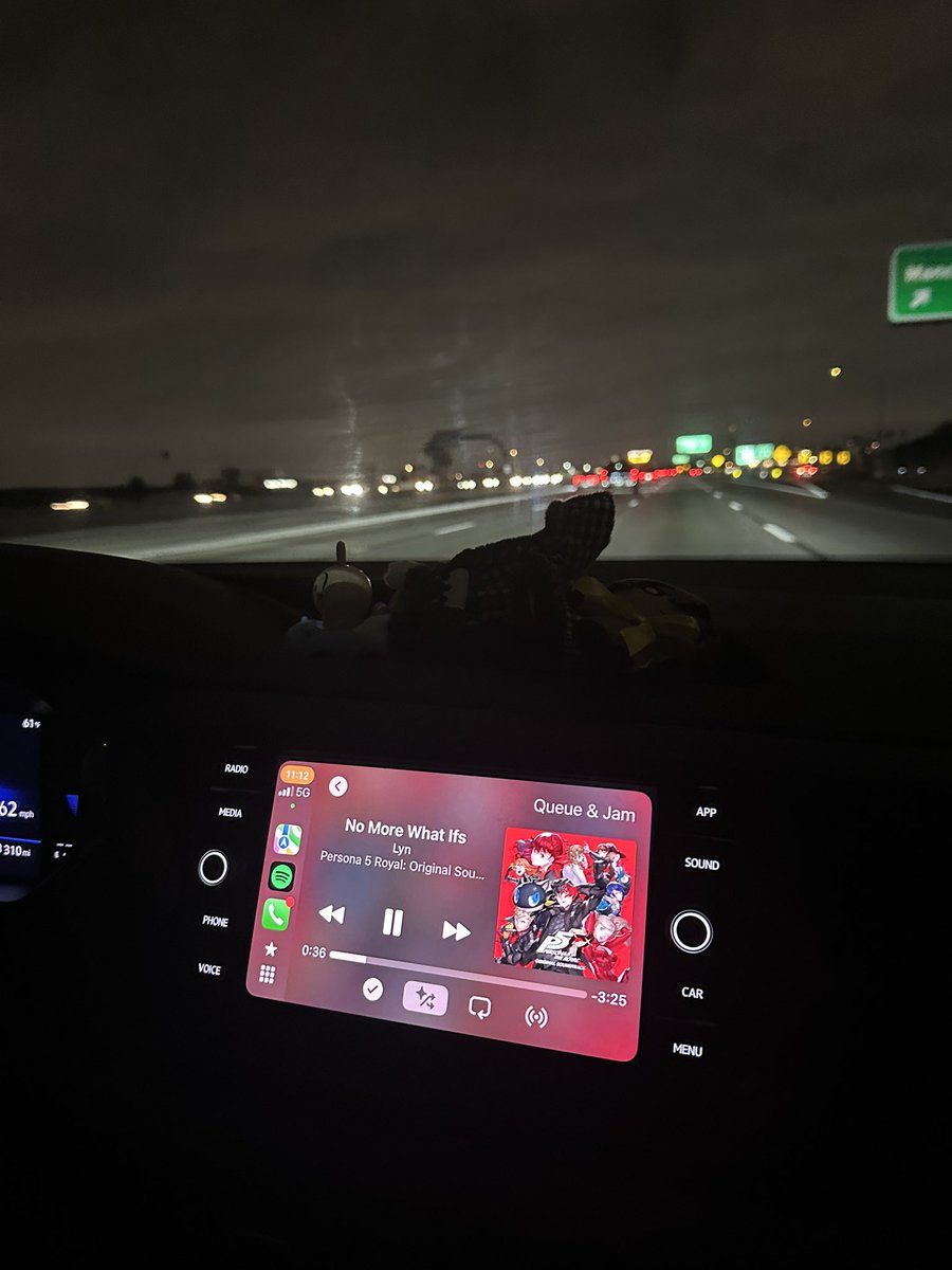 akechibitchwife's tweet image. pouring one out for her tonight 💔