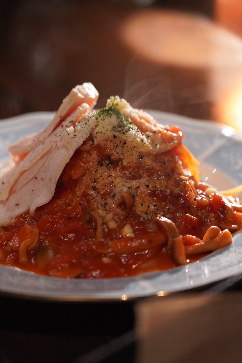 Today's Pastaは

鶏ハムのアラビアータ✨

たくさん作りすぎたかも？( ºωº )笑

食べに来てね ·͜·