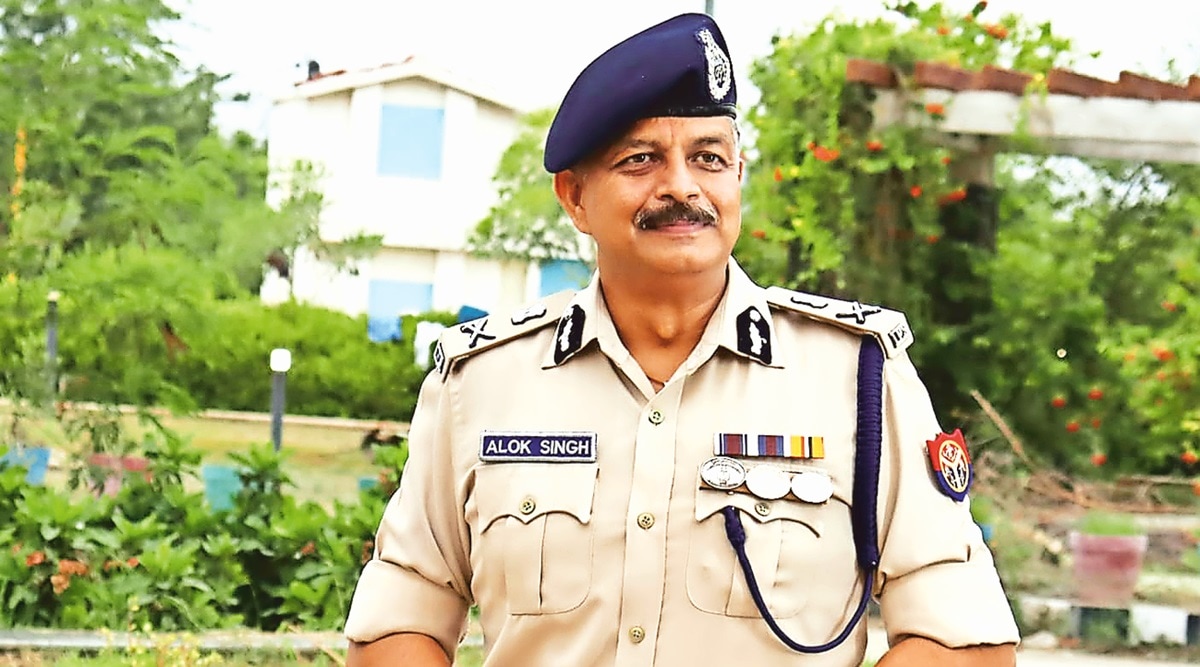 आदरणीय सर <a href="/alok24/">Alok singh</a> आपका अनुशासन,नेतृत्व और कर्तव्य के प्रति समर्पण हम सभी के लिए प्रेरणादायक है,उत्कृष्ट सेवाओं और अटूट निष्ठा को सलाम...ईश्वर आपको उत्तम स्वास्थ्य और लंबी उम्र दे, आपके मार्गदर्शन में काम करना हमारे लिए गर्व की बात है,​ जन्मदिन की ढेरों शुभकामनाएँ सर। जय हिन्द...
