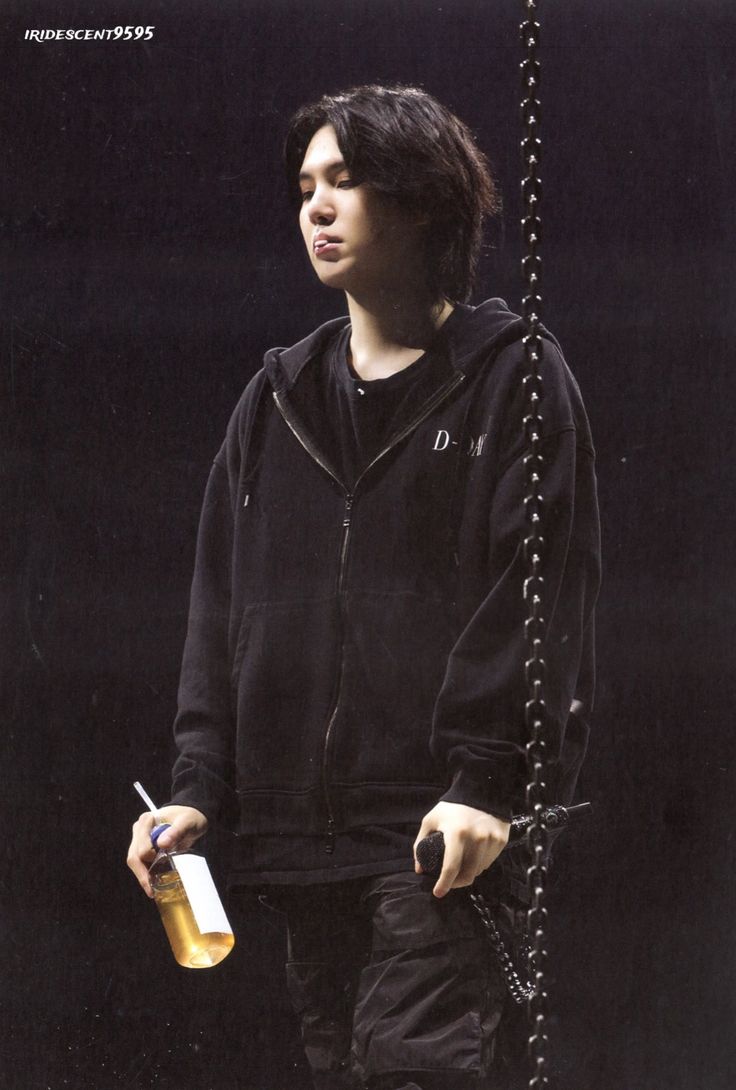 mysugarland93's tweet image. Haegeum has a chance to be the 1st K-Rap Song to reach 1B. We need to bring Haegeum to 1.4-1.5M daily stream 🙏. Please add Haegeum more on your playlists. Let's protect the record for Yoongi, he really deserves it ❤️‍🔥

PANIC STREAM HAEGEUM 
#HaegeumTo1Billion 
#SUGA #AgustD #BTS