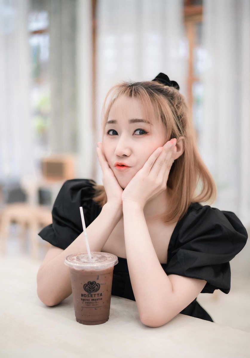 xnn1191744's tweet photo. แอร์ห้องเราเย็นนะ ไม่เชื่อมาลองนอนดู https://t.co/vFFCA5NS12
