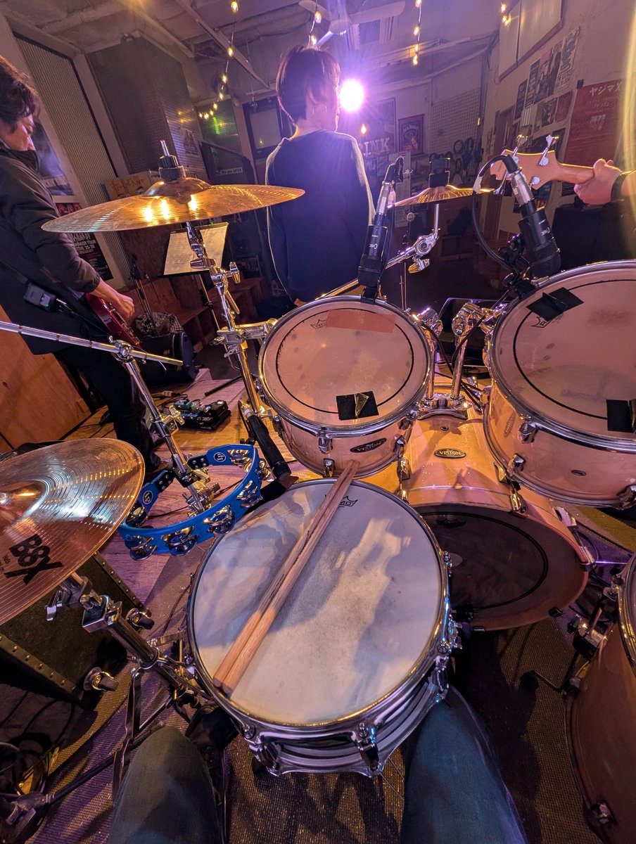 manabun1210's tweet photo. これからライブ😆 https://t.co/AIxSZDCDx8