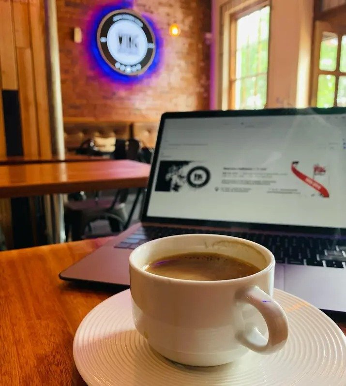 Good morning Republicans 🌞 New week, same obsession with Wings.