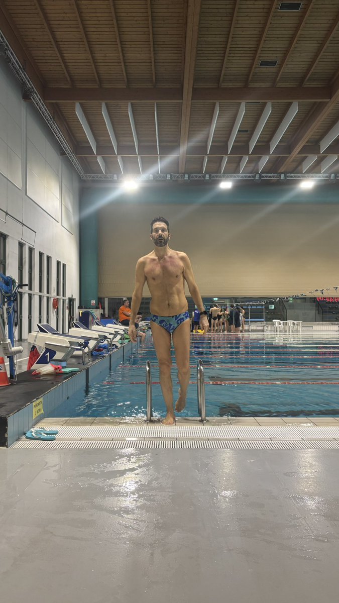MarkErcolani's tweet photo. Emergere sempre #nuoto #swim #swimming #piscina #pool #stayfit #weekend https://t.co/JqMtDWi7ML