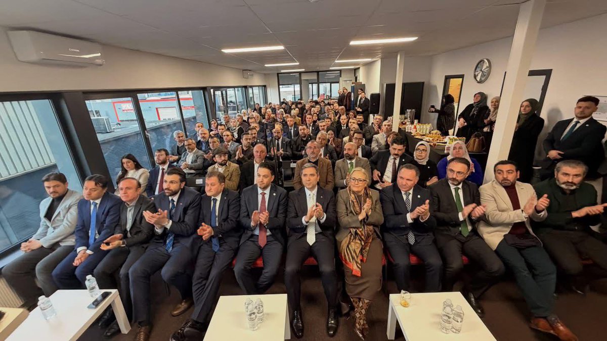 📍 Amsterdam - 🇳🇱 

Bugün UID Hollanda bölgemizin ofis açılışını, Türkiye’den katılan kıymetli misafirlerimizle birlikte; AK Parti Genel Başkan Yardımcısı Zafer Sırakaya Bey’in, T.C. Lahey Büyükelçisi Fatma Ceren Yazgan hanımefendi’nin, yerelden sivil toplum kuruluşlarının