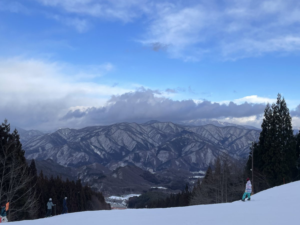 S_anna339's tweet photo. 好硬，犁一天地 https://t.co/ZTOt3NOFhY