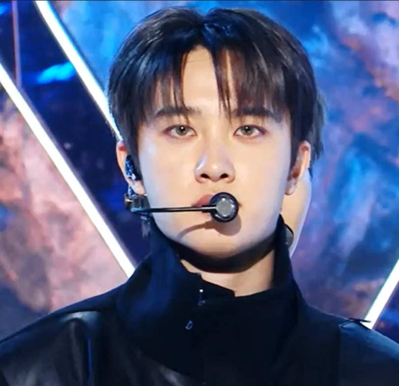 도경수 얼굴 컬러렌즈 개미친