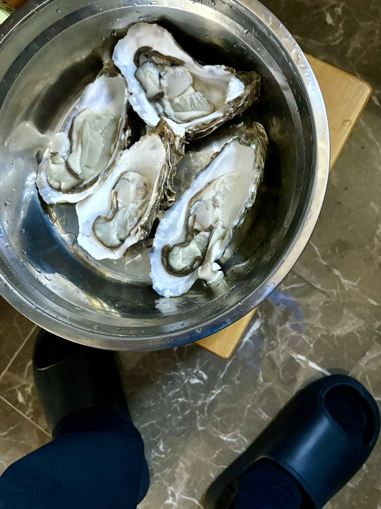 Ming Issey tweet media