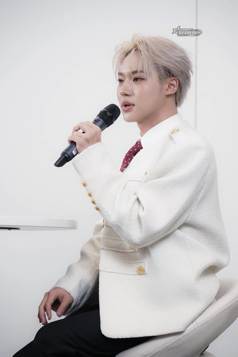 LEGO_LYKN's tweet image. LEGO WITH KATE LIVE
ลุคต้อนรับปีใหม่ กับ #KATExLEGO 🫰🏻

#KATExLego_Rapeepong
#katethailand 
#Lego_Rapeepong