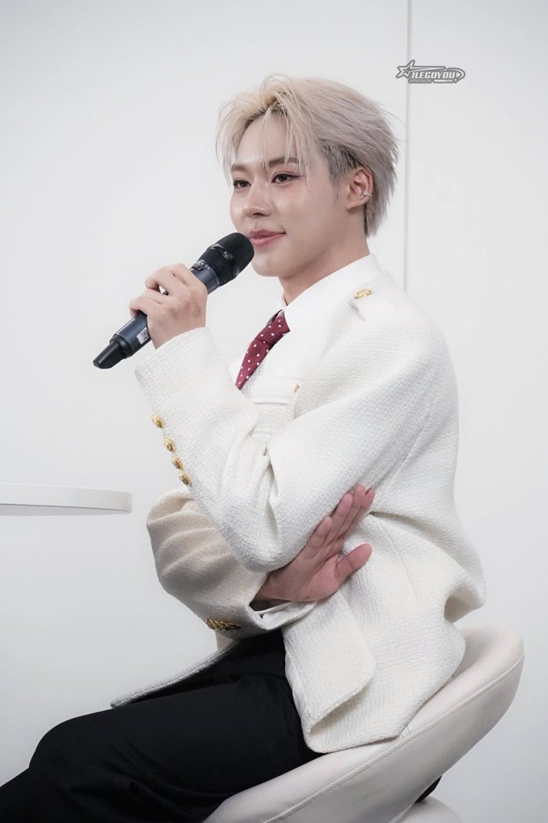 LEGO_LYKN's tweet image. LEGO WITH KATE LIVE
ลุคต้อนรับปีใหม่ กับ #KATExLEGO 🫰🏻

#KATExLego_Rapeepong
#katethailand 
#Lego_Rapeepong