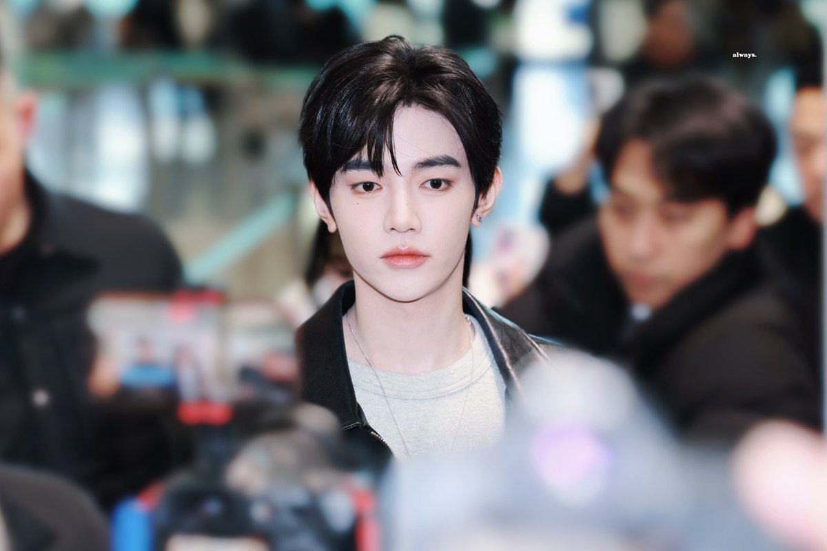 725_always's tweet photo. 260124 ICN 🫧

#ZHANGHAO #장하오 #章昊 #ジャンハオ
#ZEROBASEONE #ZB1 #제베원 https://t.co/Muyc9omfIw