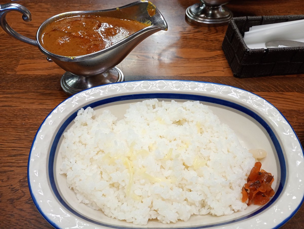 お昼ご飯はカレーでした〜( ´∀｀)