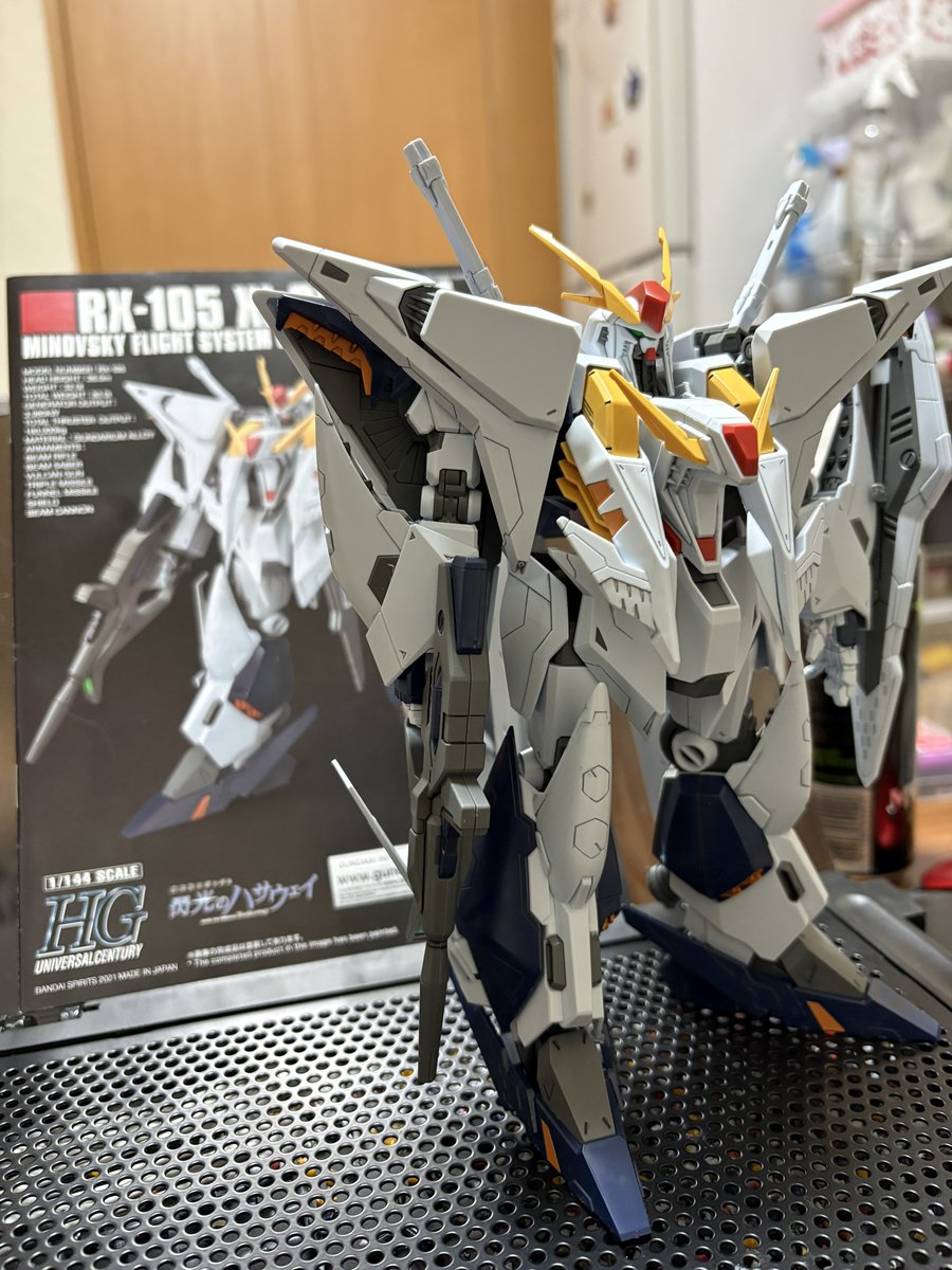 HGUC 1/144 Ξ(クスィー)ガンダム スミ入れ簡単フィニッシュで完成