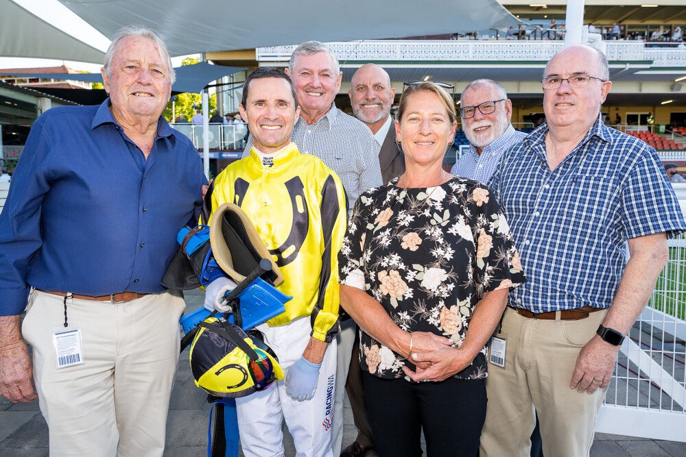 Perth Racing tweet media