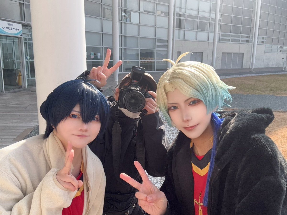 ryuryu328's tweet photo. うえええぇ〜い！今年初コス！！超極寒のブルロ併せ！！😂メイクが安定してない〜！でもめちゃ楽しかったです！✨ウィッグの話聞けて有難かった…💕😭😭アモさんりんさんマジで寒い中ありがとうございました！✨暖かい時にリベンジしたい！ https://t.co/eRytN3GQNP