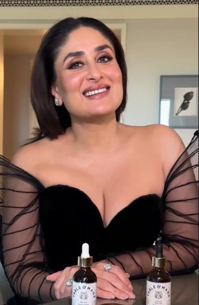 ACTRESS__LOVER's tweet photo. Kareena Kapoor 🥵🔥

#KareenaKapoor #KareenaKapoorKhan https://t.co/iRSx3Flc7e