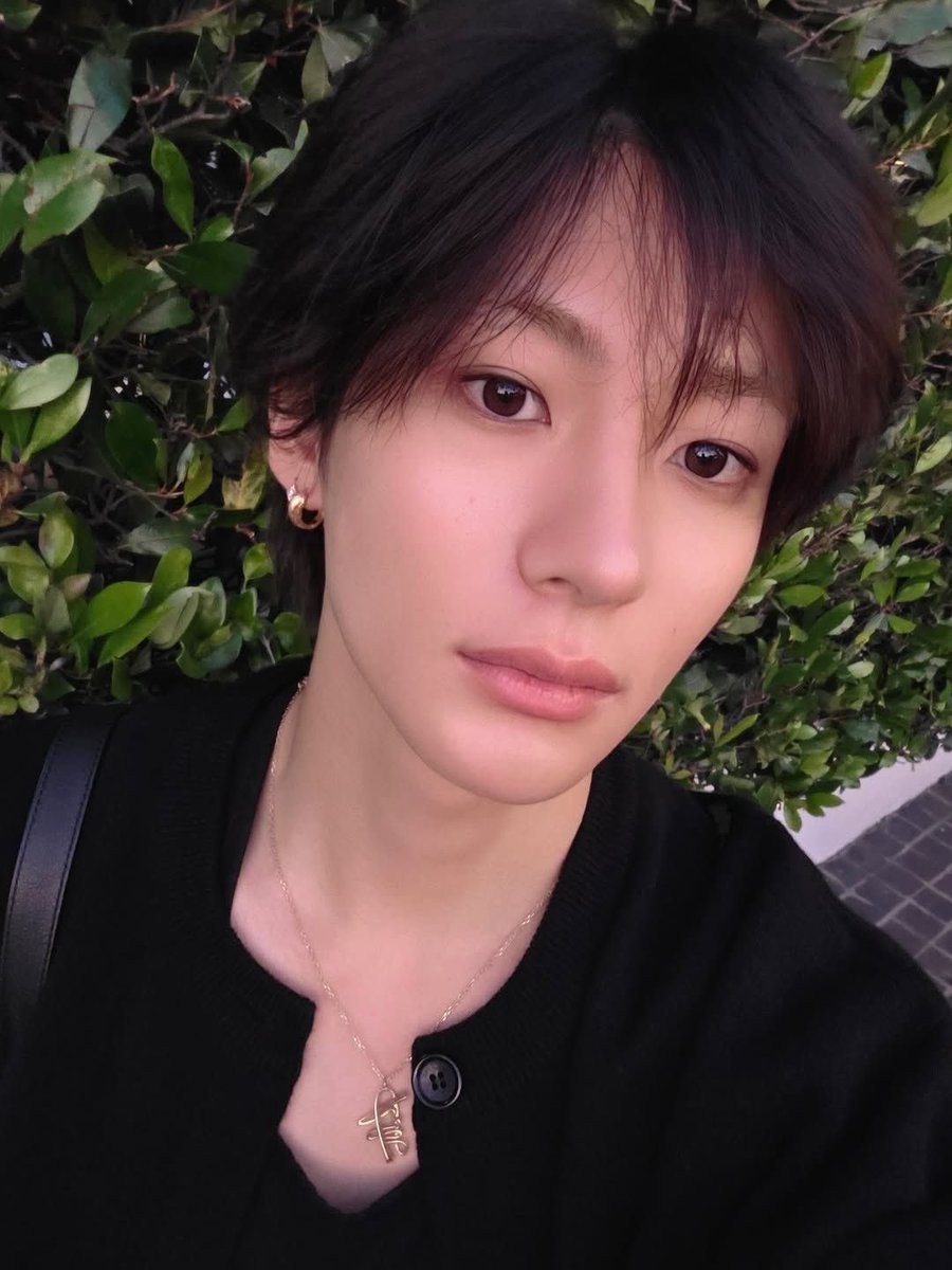 lee_chanyongs's tweet image. @lee_chanyongs + Anton RIIZE + Tanaca A. 
Bismillah bayi dino mau masuk kandang Roarr @ldeechan @carqmenita @chianyoung @chaikorg @antownleei