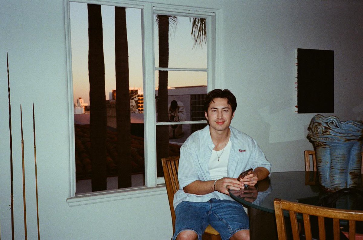 hudsonwupdates's tweet image. Hudson Williams via henrykhwu. 

(We love you Henry never go bald)