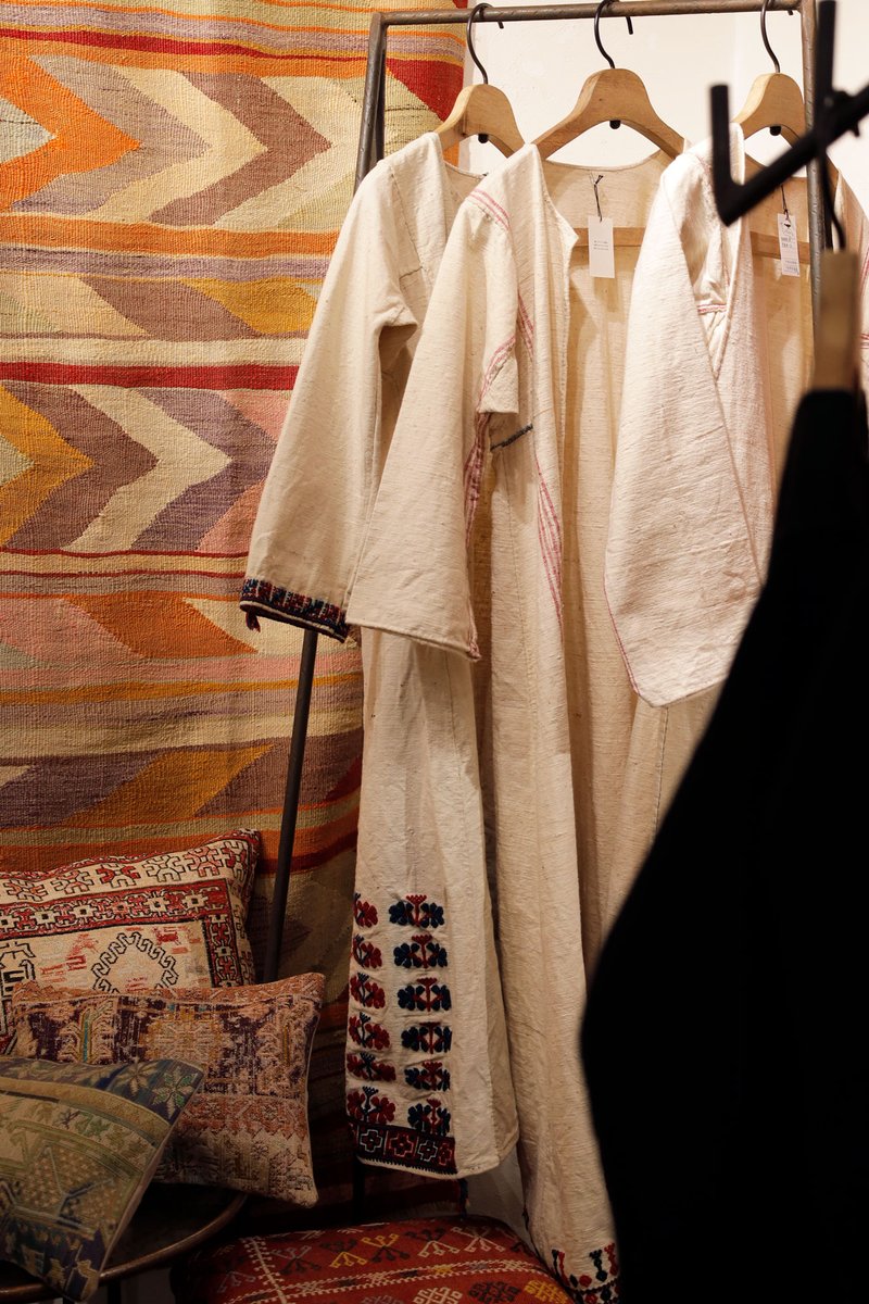 トルコ女性の民族衣装【古書】 トルコ女性の民族衣装【古書】