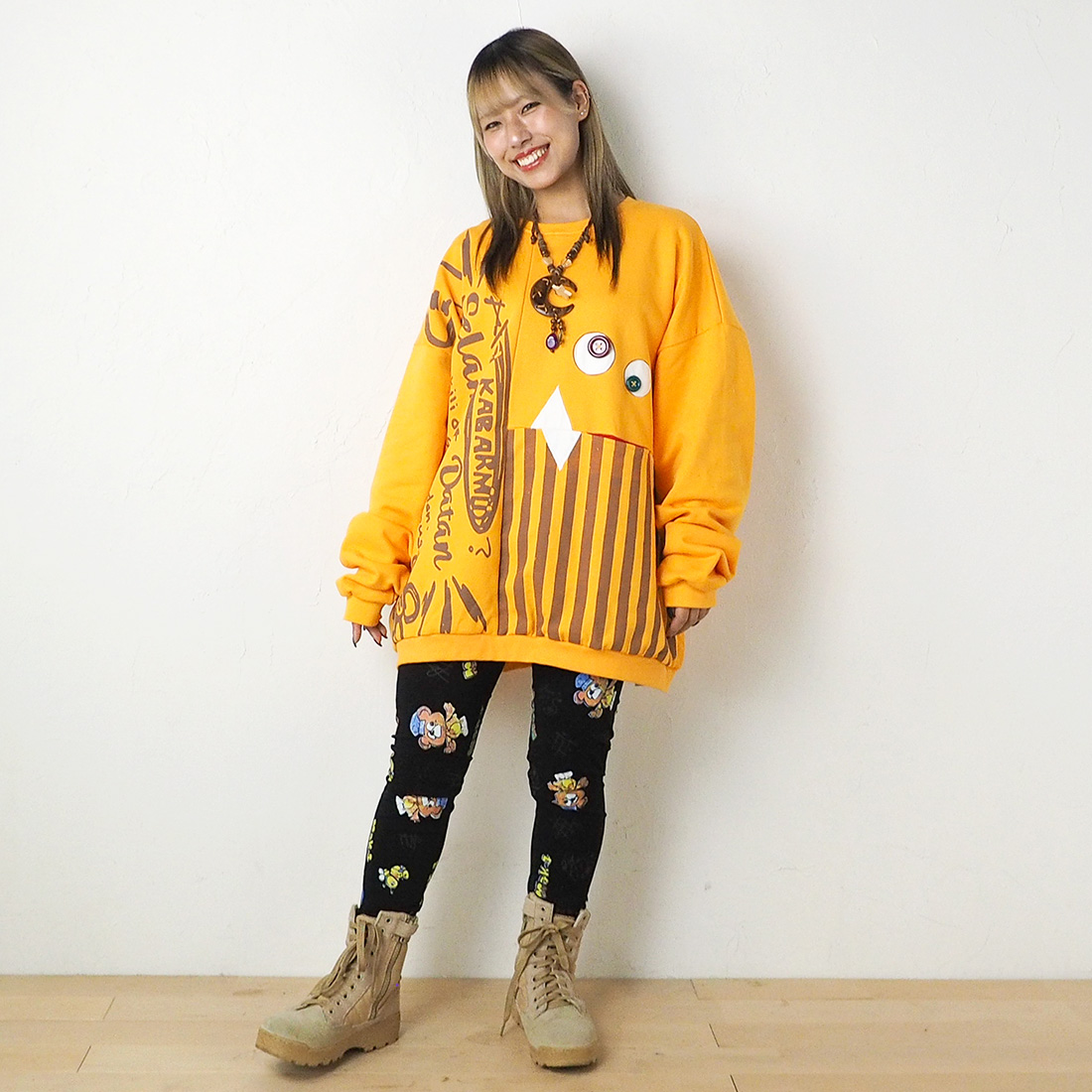 エルロデオ　Kiitos　パンツ　カラフル　派手　デコラ パッチワーク　未使用 KiiTOSのストレッチパンツは、クマのコックさんのカラフルな総プリント