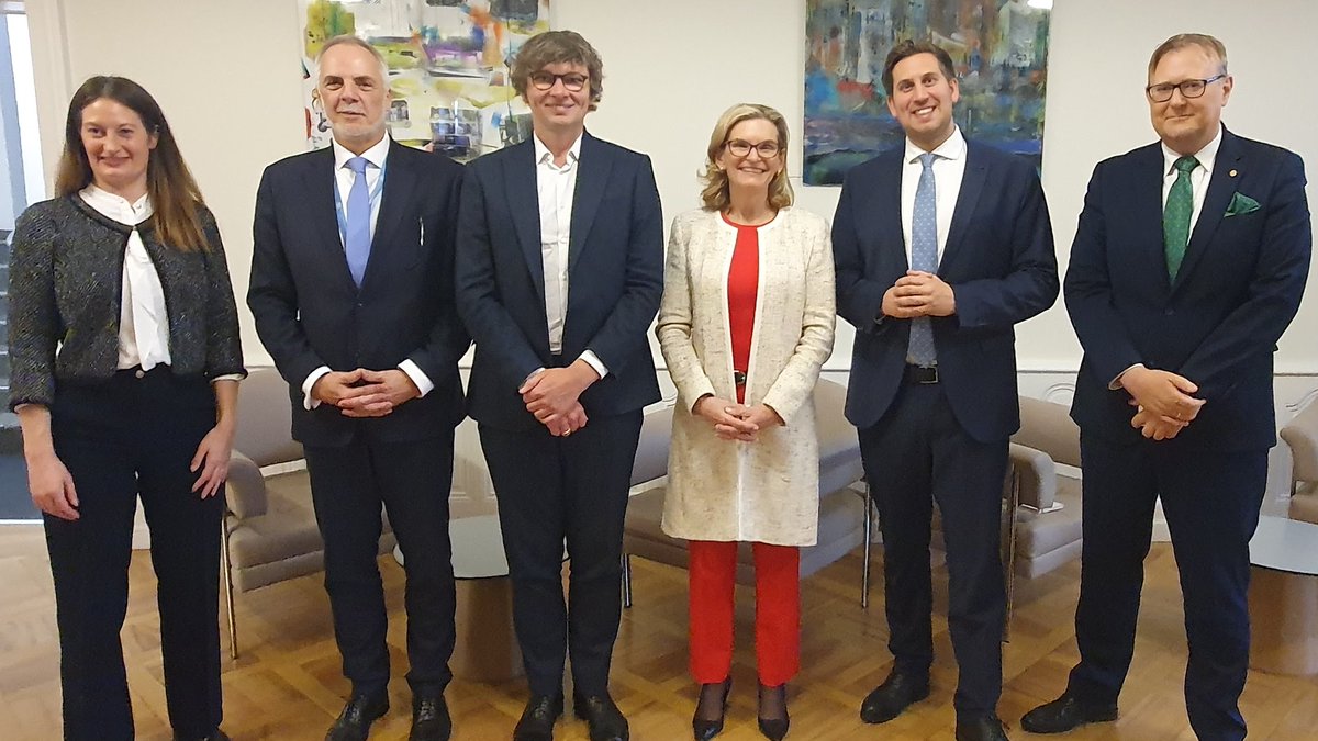 📣<a href="/ITUEurope/">#ITU Office for #Europe = #Connect2030 #ICT4SDG</a> was pleased to join a very productive meeting with H.E. <a href="/ProellAlexander/">Alexander Pröll</a>, State Secretary in the Federal Chancellery of 🇦🇹 #Austria, to explore continued collaboration on digital priorities, including #AI and #Quantum.🌐🚀

<a href="/AustriaUNGeneva/">Austria UN Geneva</a> <a href="/ITUSecGen/">Doreen Bogdan-Martin</a>