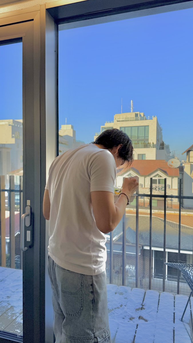 smoldejuns's tweet image. xiaojun 🫧

'someone sneakily took these pictures of me...'

HELLO ❓