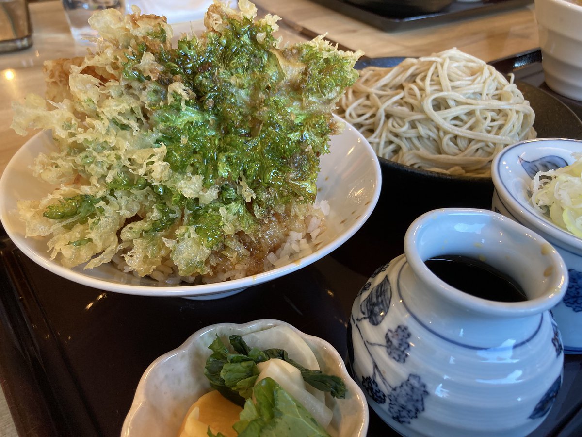 昨日のロケハン途中に寄った、
青梅街道沿いのお蕎麦屋さん「#尾崎庵」。
石臼製粉室が隣にあったので、
おそらく自家製そば粉。
めちゃくちゃ美味しかった🥢