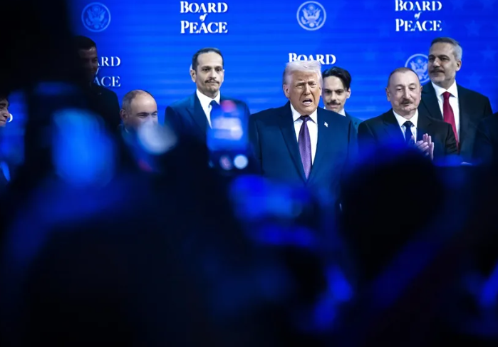 🗣️ Analitzem l'actualitat en tertúlia amb <a href="/SoniaAndolz/">Sonia Andolz</a>, <a href="/apuente/">Arturo Puente</a>, <a href="/LopezFonta/">Alejandro López-Fonta</a> i Carles Fernàndez

▶️📻 rac1.cat/directe