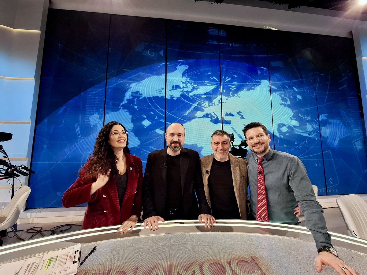 Dagli studi di TV2000 è tutto…per ora.😉📺🎬🍀❤️🐞🐝 
<a href="/TV2000it/">Tv2000.it</a>  #corradooddiofficial #paroladitommaso #illavoropiubellodelmondo