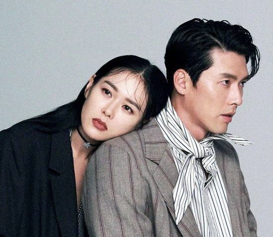 [from one of the patients’ families]

“hello. my sister recently underwent her third cancer surgery at seoul samsung hospital, and i heard that actors hyun bin and son yejin donated the surgical fees. without insurance, she faced financial difficulties due to multiple surgeries