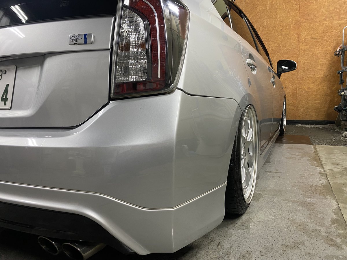 l700gtv's tweet photo. 洗車すると気になるリアバンパーの隙間。
みんなどう対策してるのかな？
ネットに売っているアルミのプレートみたいなの取り付けすると本当に直るのかな？ https://t.co/MQOjyFxOD4
